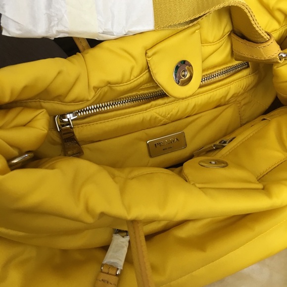 Tessuto Bomber Giallo Prada Bag - Picture 8 of 8